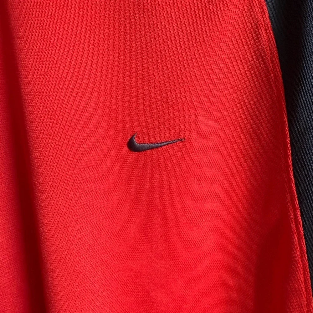 Men’s L Retro Red Nike Athletic/Active Wear Short Sleeve Shirt